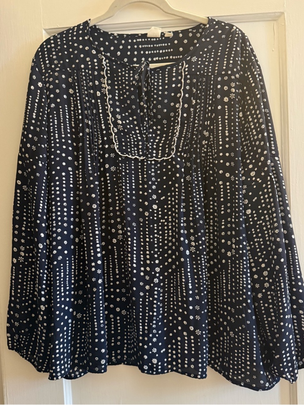 GAP Navy and White Floral Blouse